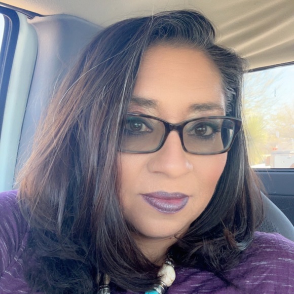 Meet your Posher, Sonia - Picture 1 of 2